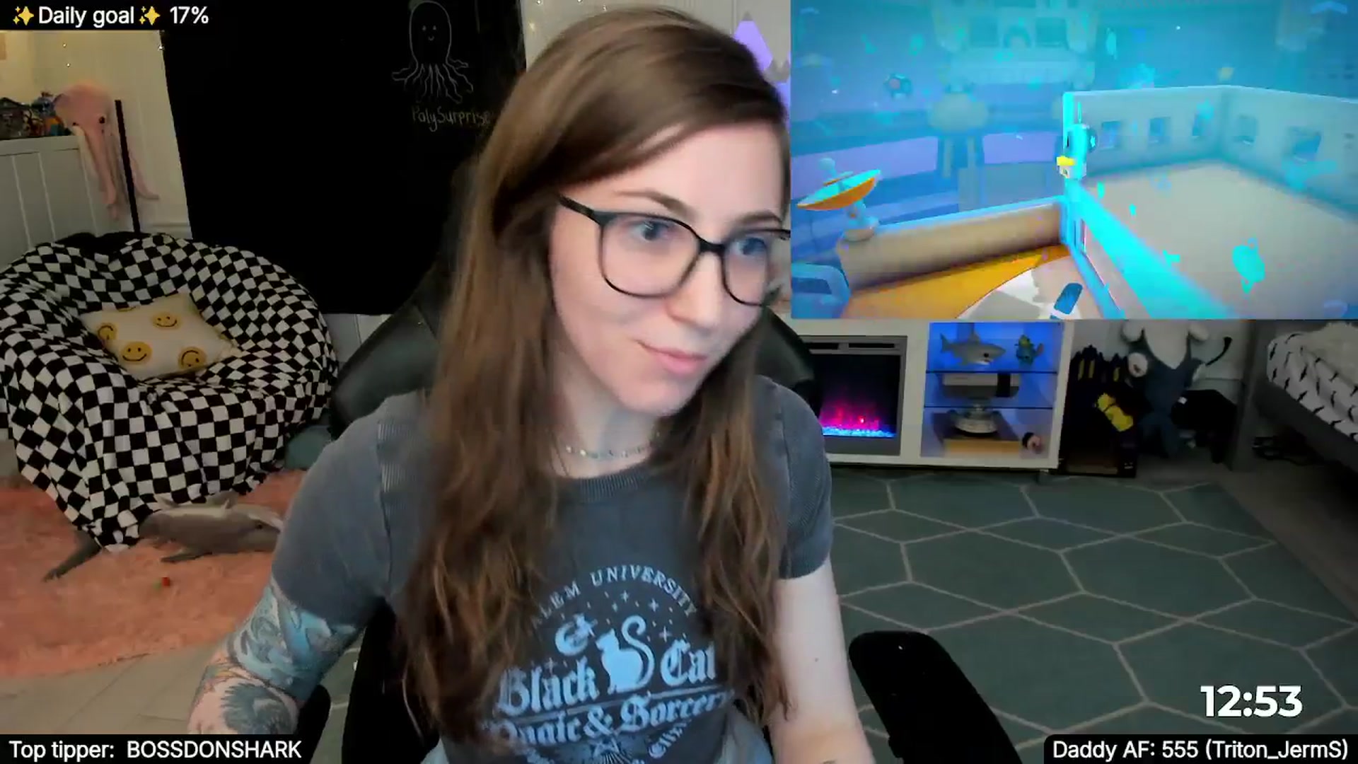 Gallery image thumbnail from TheSharkQueen's myfreecams stream on, 11/07/2025, 24:03 image 15 of 20