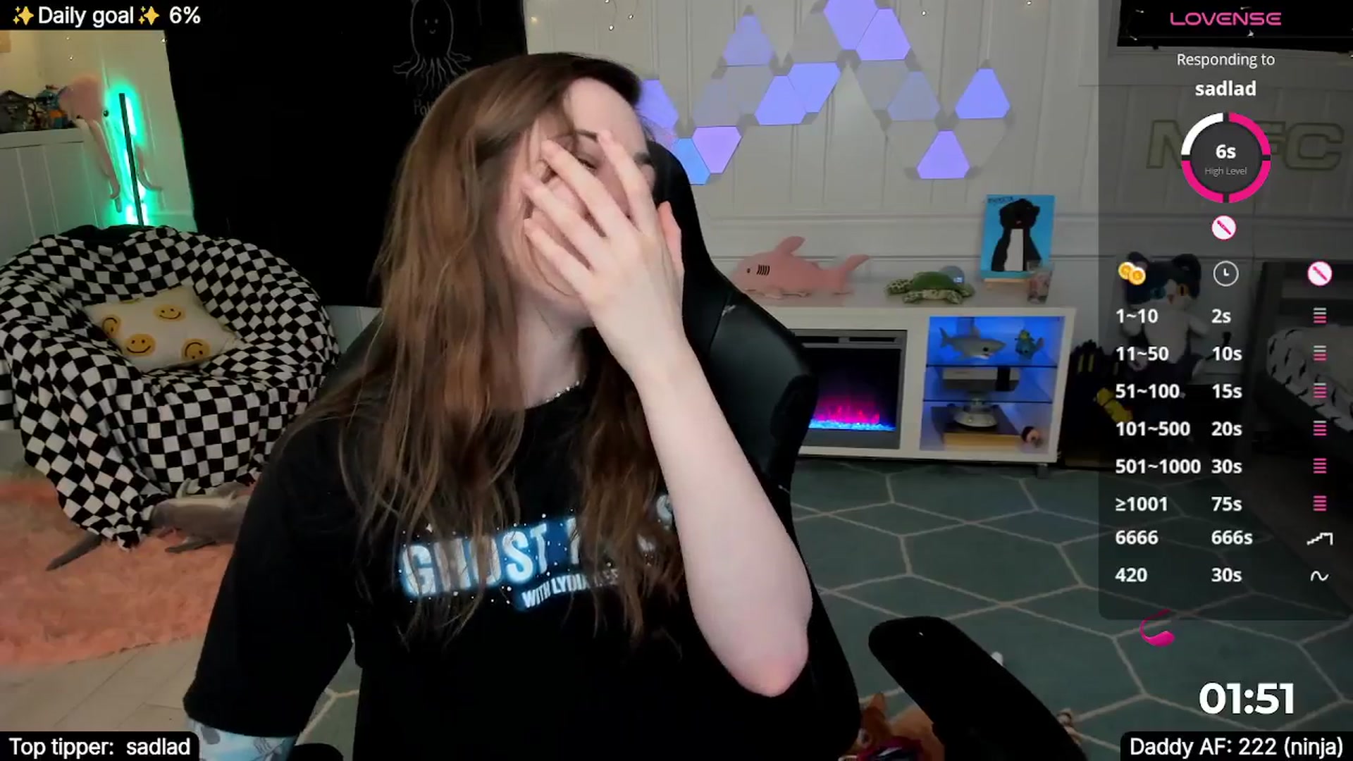 Gallery image thumbnail from TheSharkQueen's myfreecams stream on, 11/08/2025, 04:47 image 17 of 20