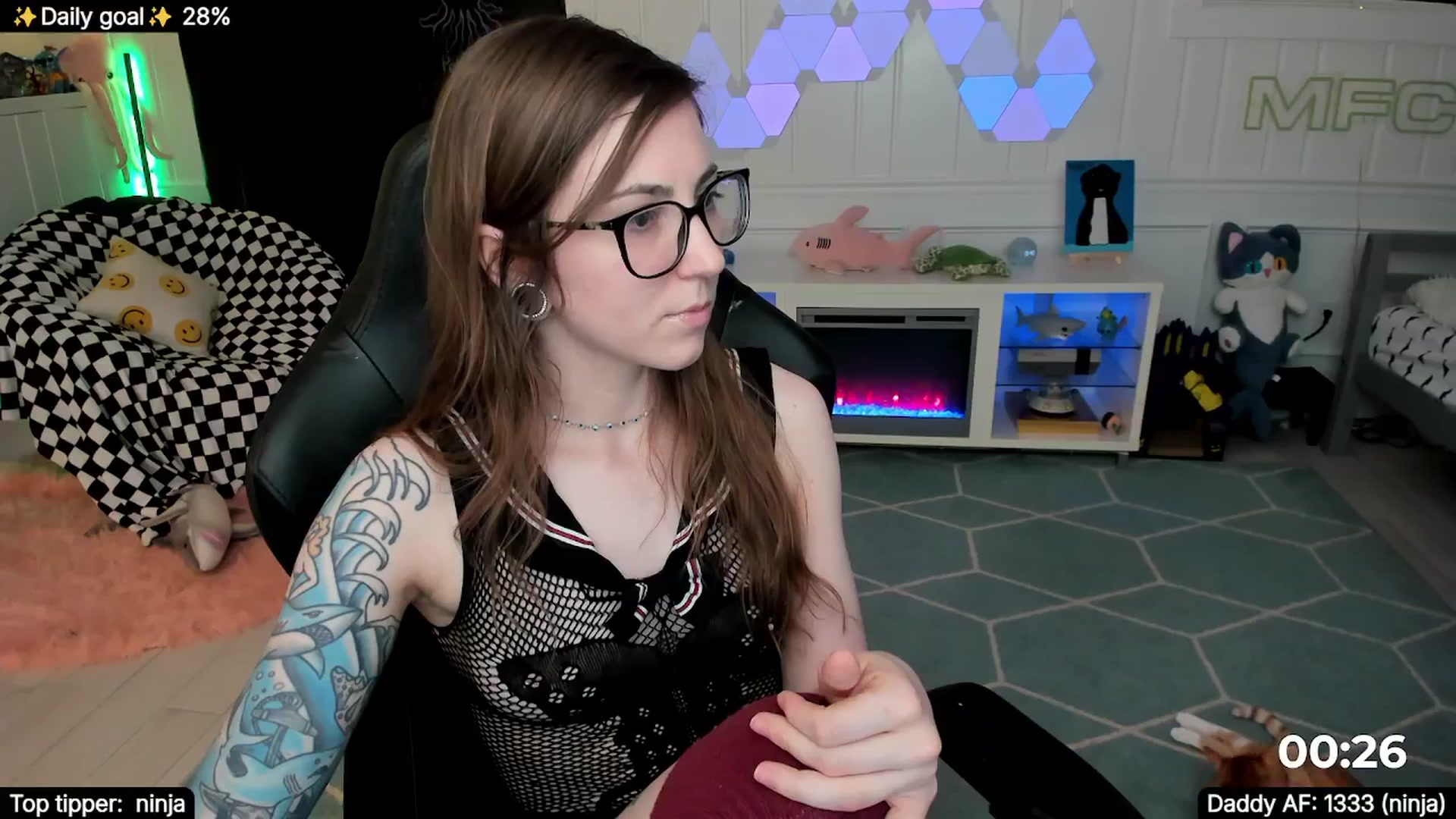 Gallery image thumbnail from TheSharkQueen's myfreecams stream on, 11/09/2025, 09:45 image 16 of 20