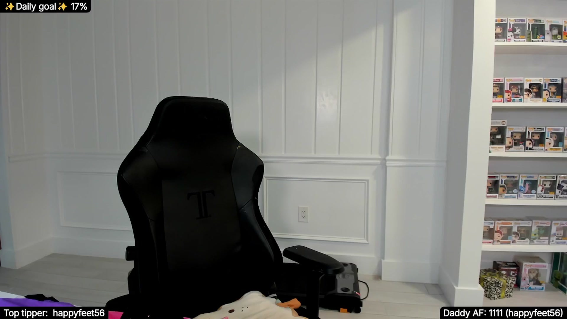 Gallery image thumbnail from TheSharkQueen's myfreecams stream on, 11/09/2025, 09:45 image 8 of 20