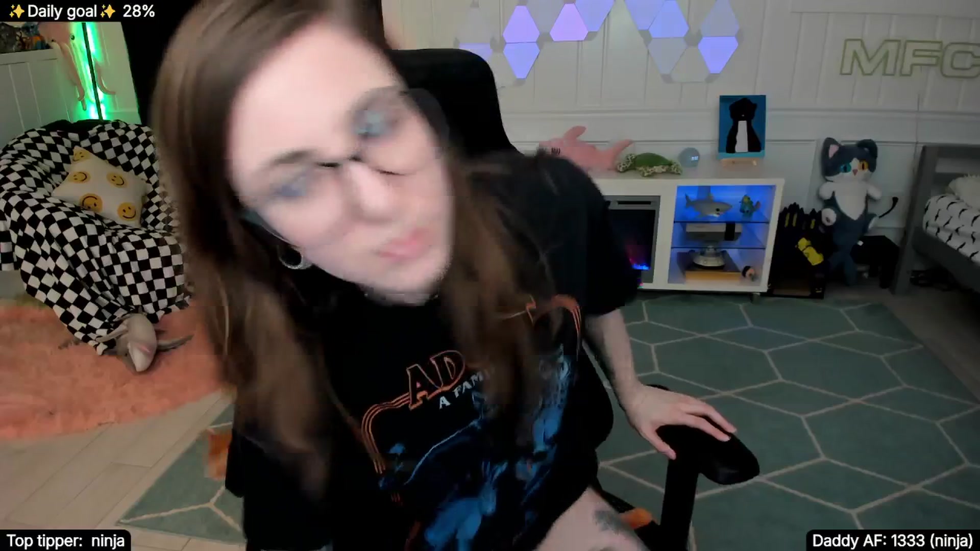 Gallery image thumbnail from TheSharkQueen's myfreecams stream on, 11/09/2025, 09:45 image 17 of 20