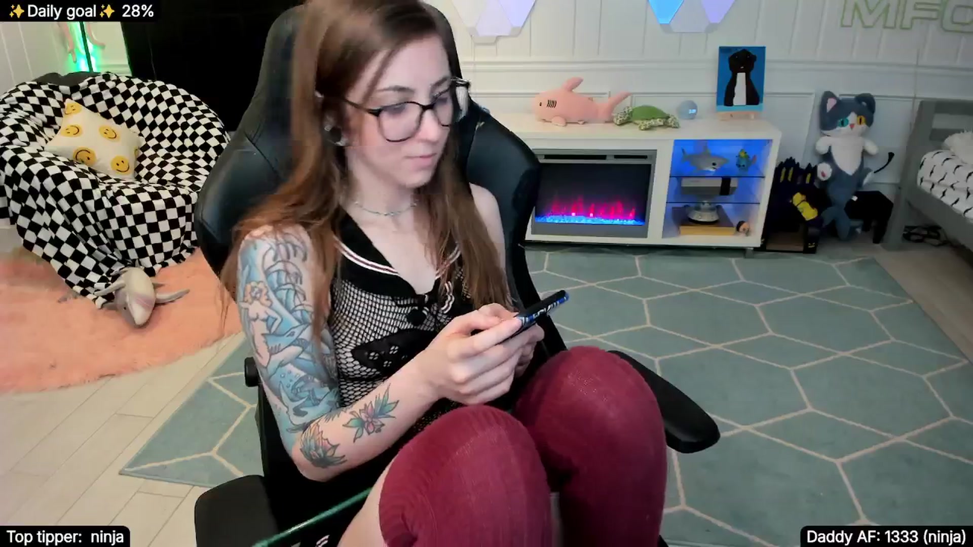 Gallery image thumbnail from TheSharkQueen's myfreecams stream on, 11/09/2025, 09:45 image 15 of 20