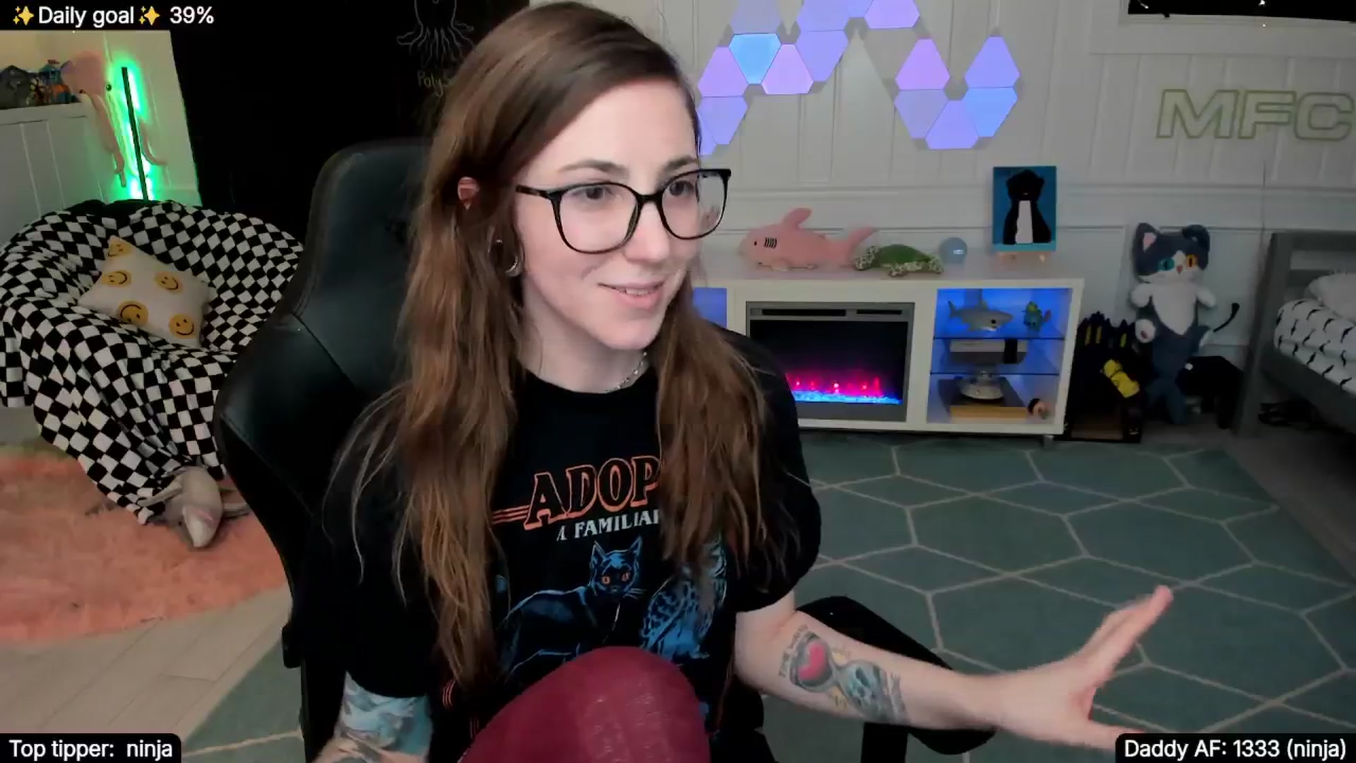 Gallery image thumbnail from TheSharkQueen's myfreecams stream on, 11/09/2025, 10:02 image 11 of 20