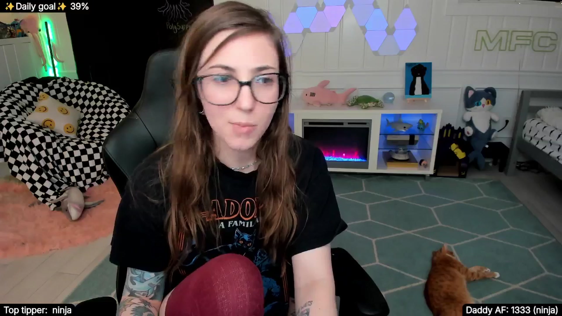 Gallery image thumbnail from TheSharkQueen's myfreecams stream on, 11/09/2025, 10:02 image 19 of 20