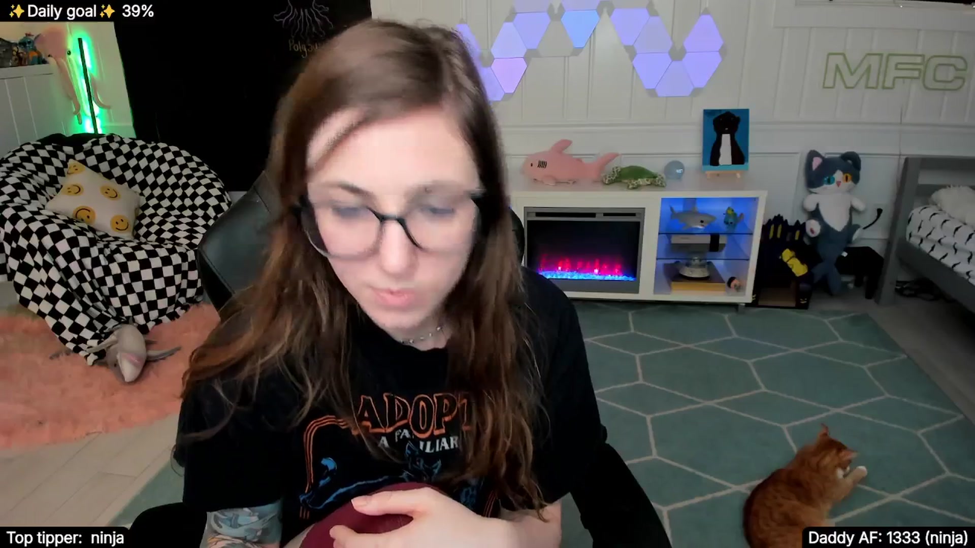 Gallery image thumbnail from TheSharkQueen's myfreecams stream on, 11/09/2025, 10:02 image 16 of 20