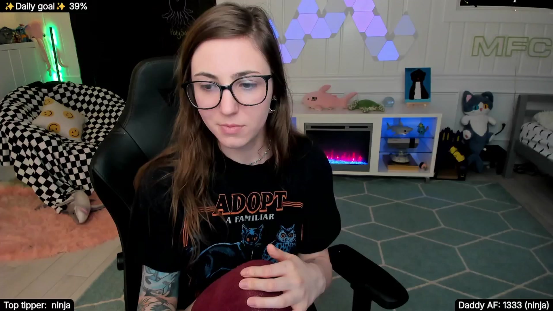Gallery image thumbnail from TheSharkQueen's myfreecams stream on, 11/09/2025, 10:02 image 10 of 20