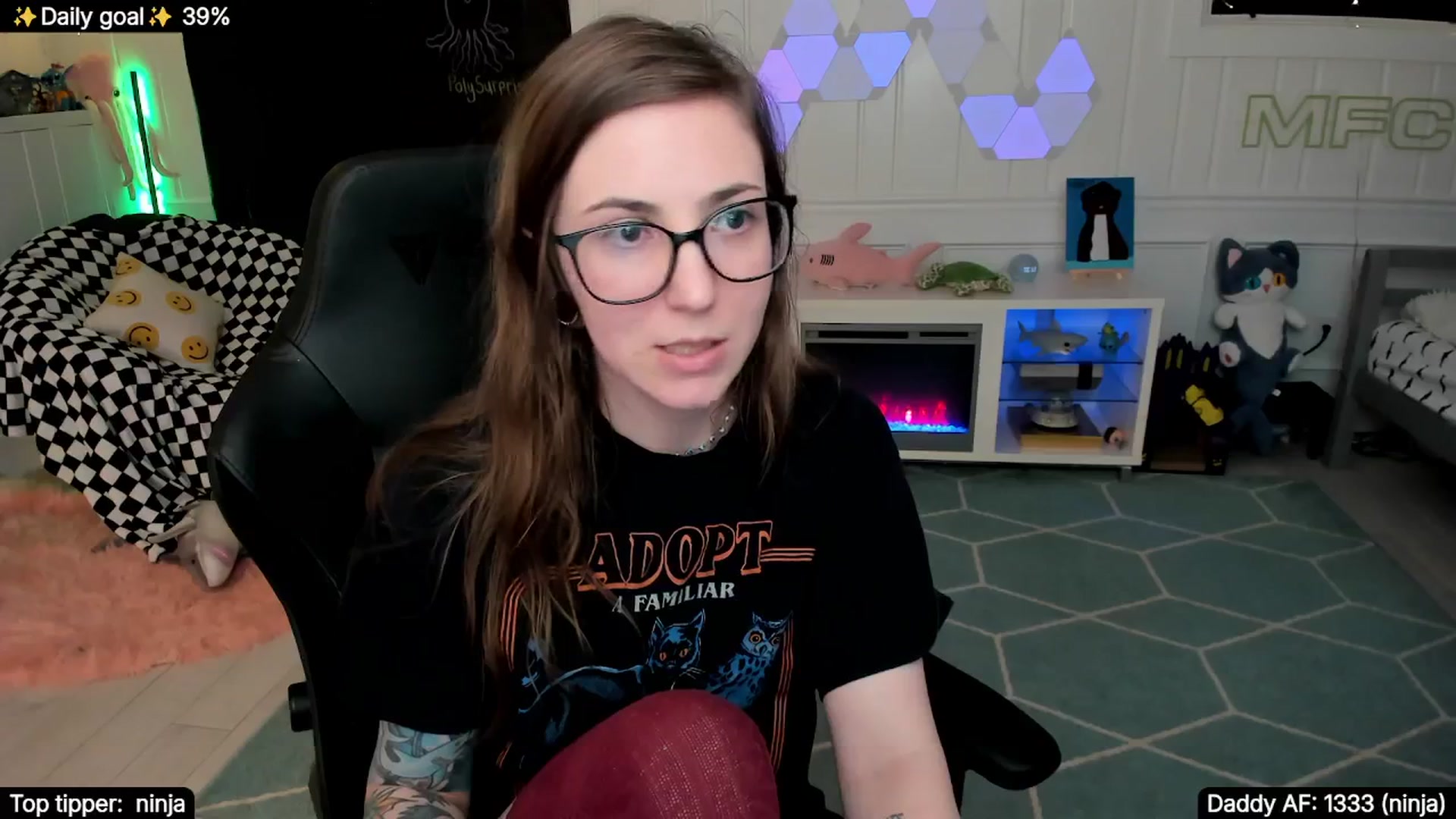 Gallery image thumbnail from TheSharkQueen's myfreecams stream on, 11/09/2025, 10:02 image 9 of 20