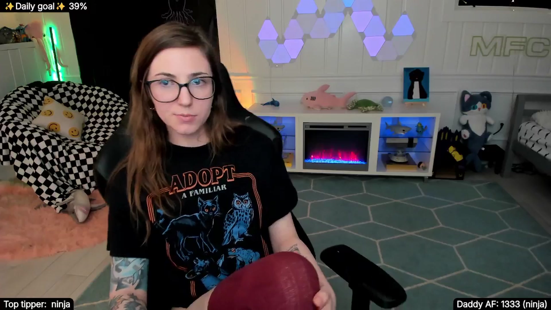 Gallery image thumbnail from TheSharkQueen's myfreecams stream on, 11/09/2025, 10:02 image 8 of 20