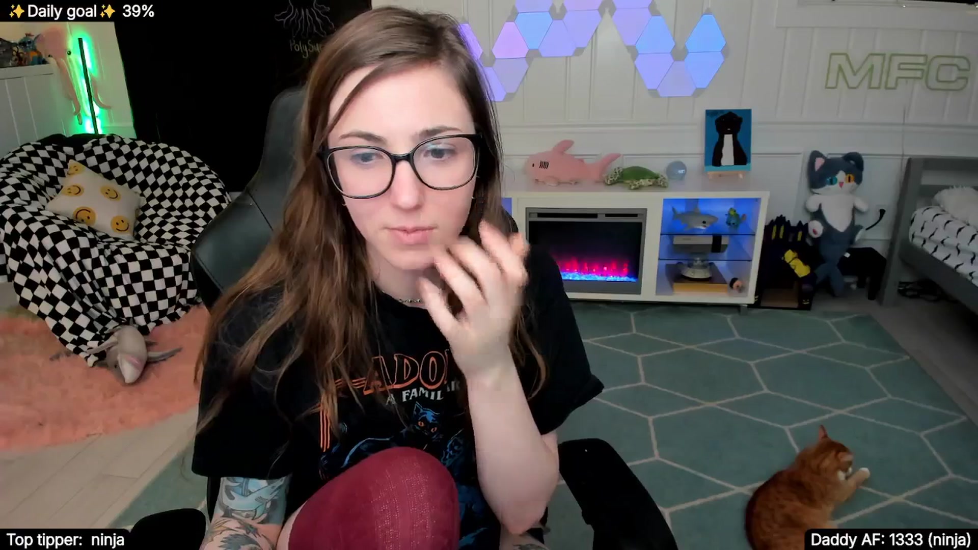 Gallery image thumbnail from TheSharkQueen's myfreecams stream on, 11/09/2025, 10:02 image 17 of 20