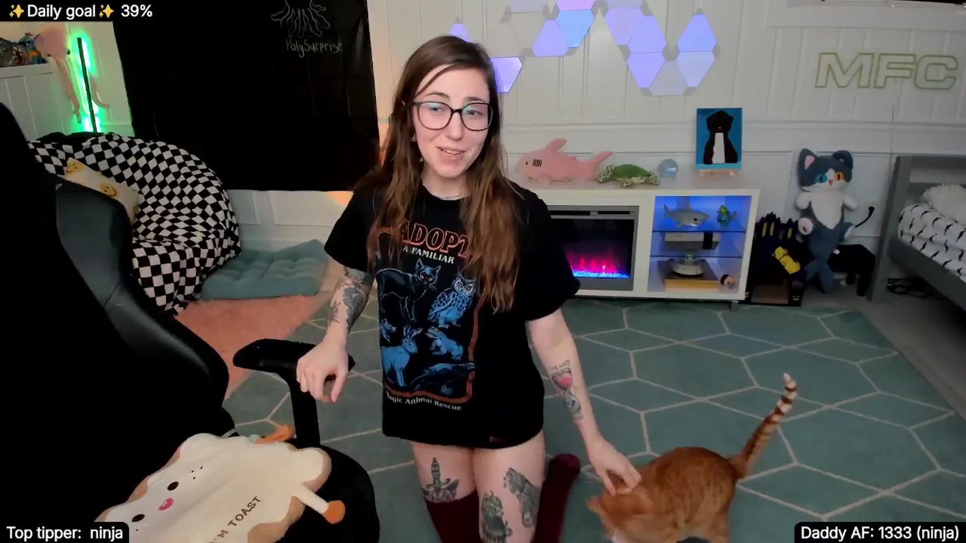 Gallery image thumbnail from TheSharkQueen's myfreecams stream on, 11/09/2025, 10:02 image 15 of 20