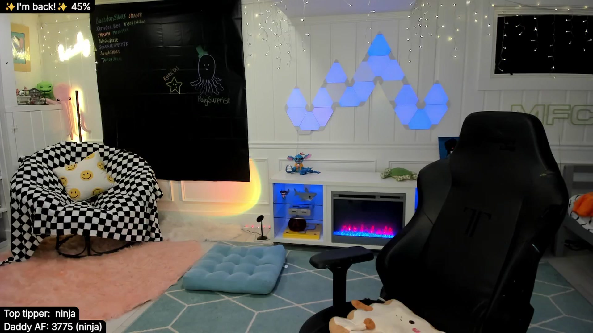 Gallery image thumbnail from TheSharkQueen's myfreecams stream on, 11/19/2025, 05:22 image 16 of 20