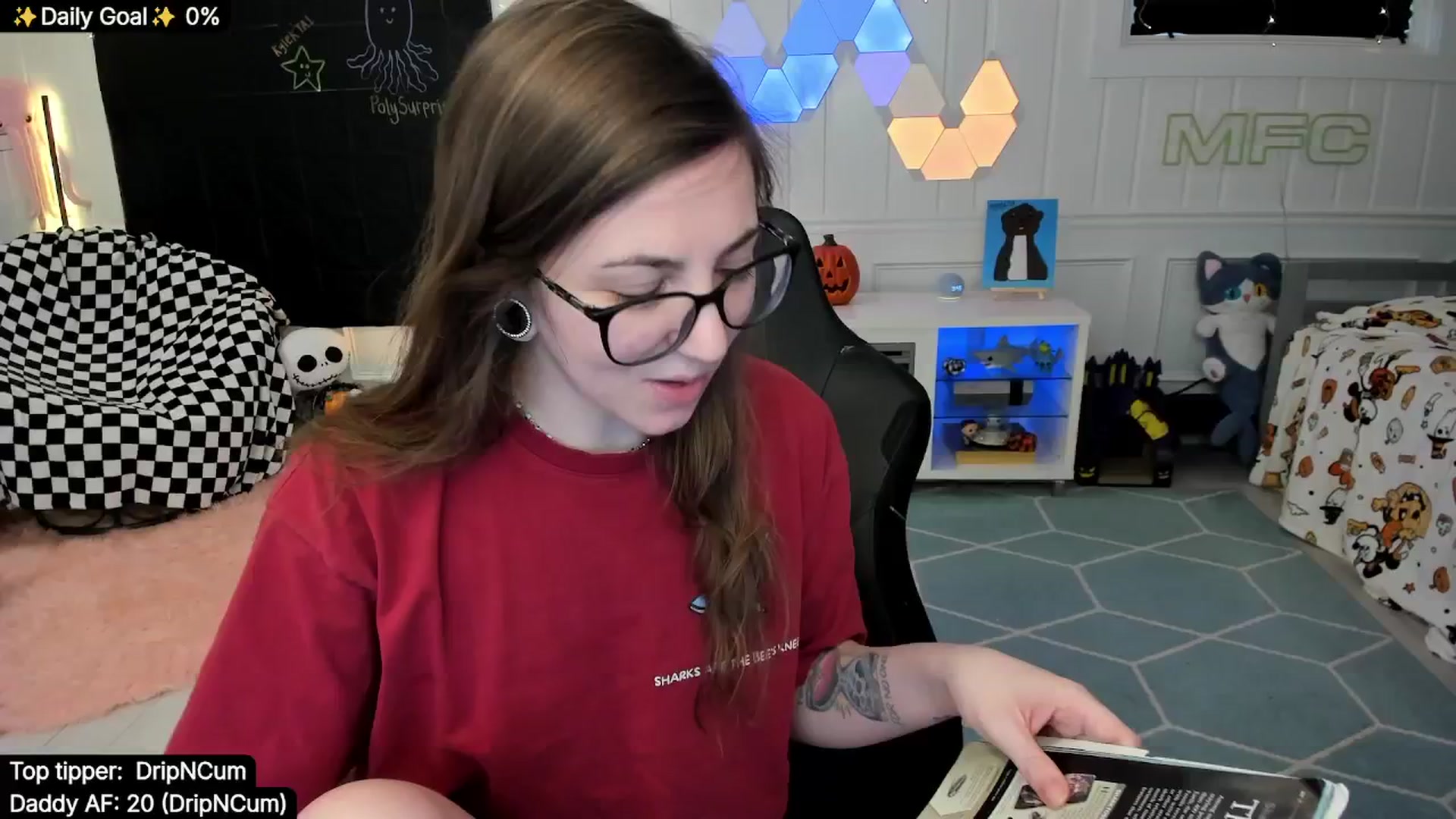 Gallery image thumbnail from TheSharkQueen's myfreecams stream on, 11/20/2025, 23:01 image 2 of 20
