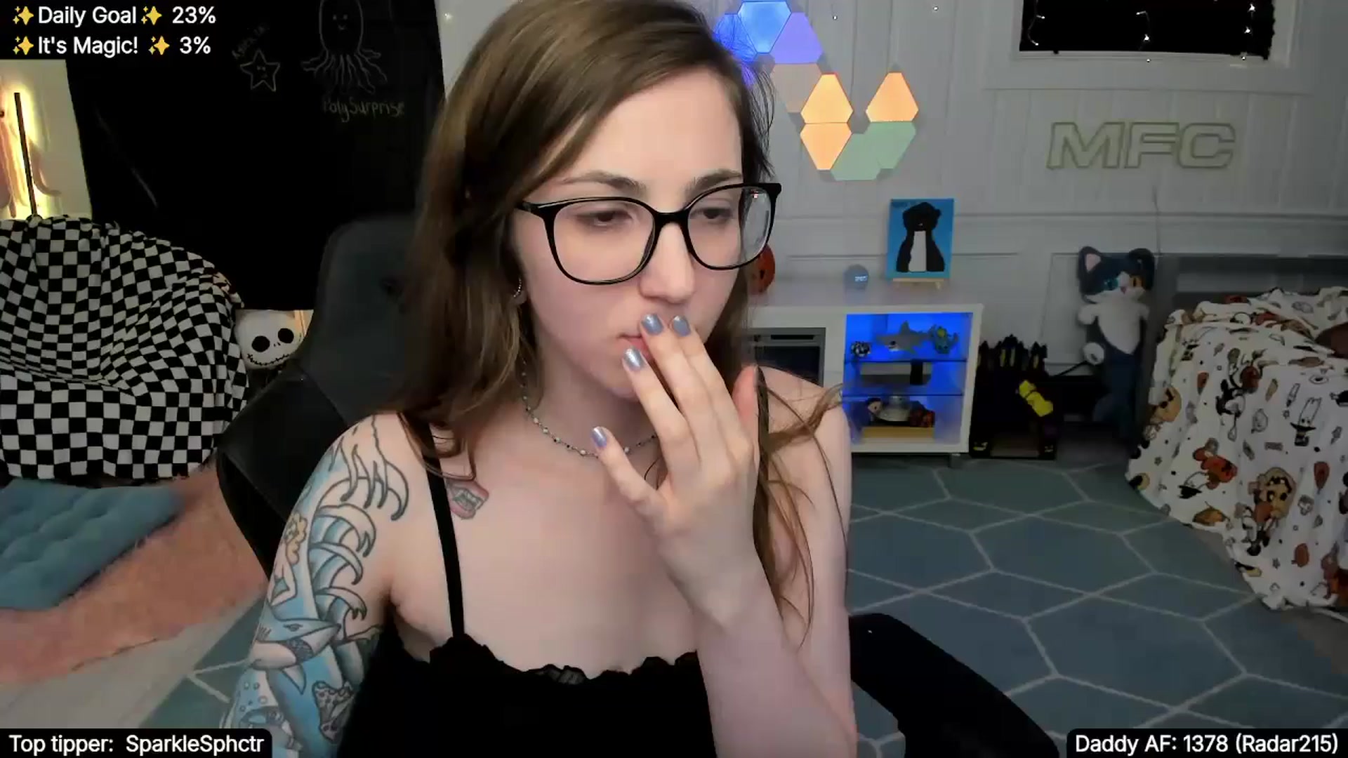 Gallery image thumbnail from TheSharkQueen's myfreecams stream on, 11/22/2025, 08:20 image 3 of 20