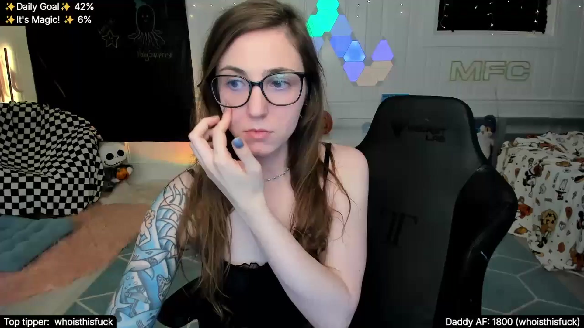 Gallery image thumbnail from TheSharkQueen's myfreecams stream on, 11/22/2025, 10:03 image 11 of 20