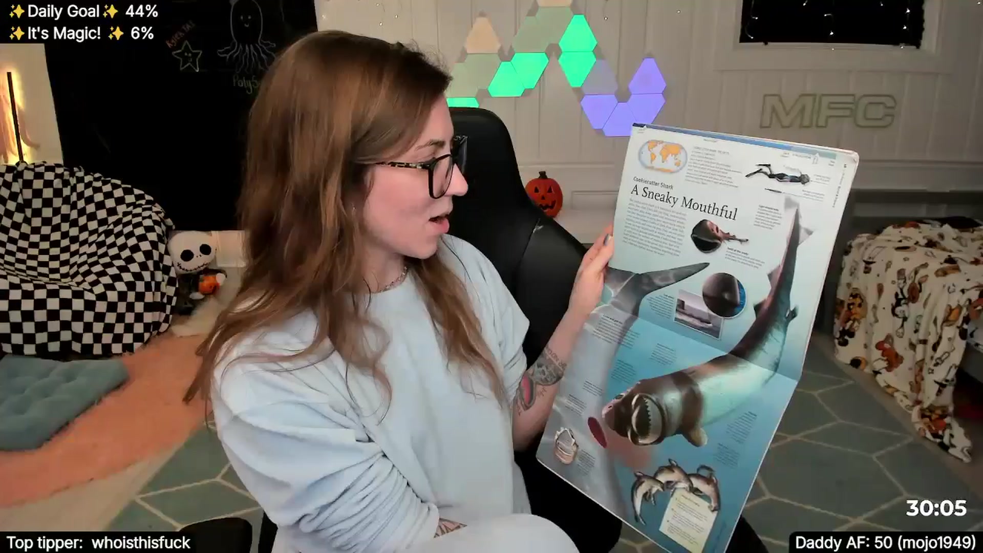 Gallery image thumbnail from TheSharkQueen's myfreecams stream on, 11/23/2025, 03:27 image 15 of 20
