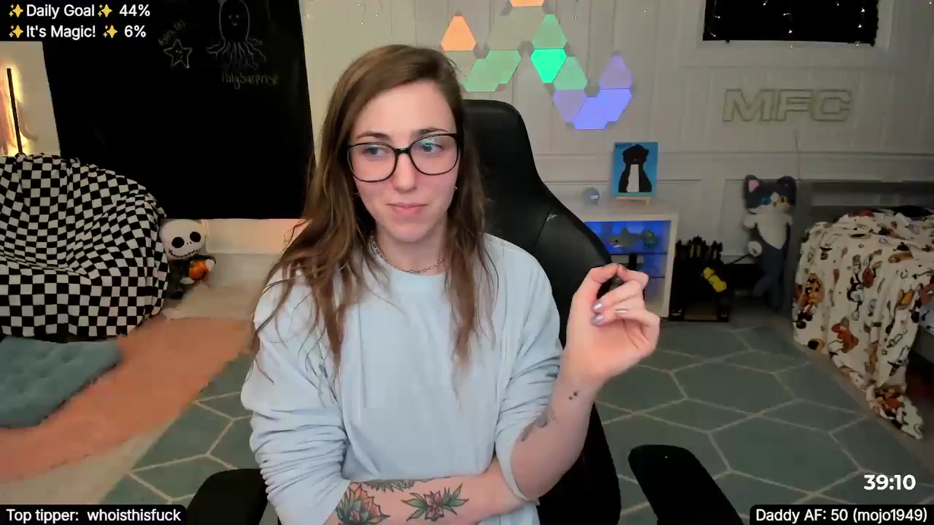 Gallery image thumbnail from TheSharkQueen's myfreecams stream on, 11/23/2025, 03:27 image 10 of 20