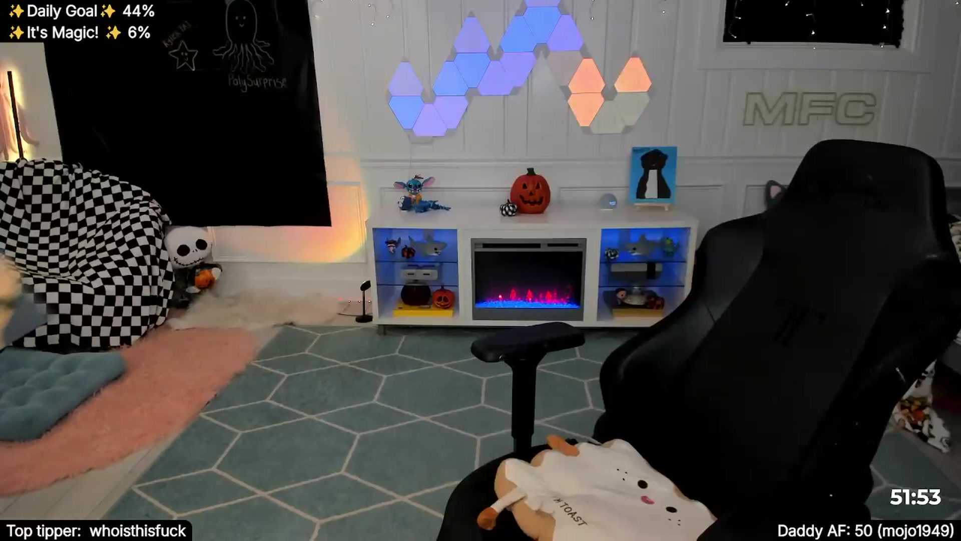 Gallery image thumbnail from TheSharkQueen's myfreecams stream on, 11/23/2025, 03:27 image 3 of 20