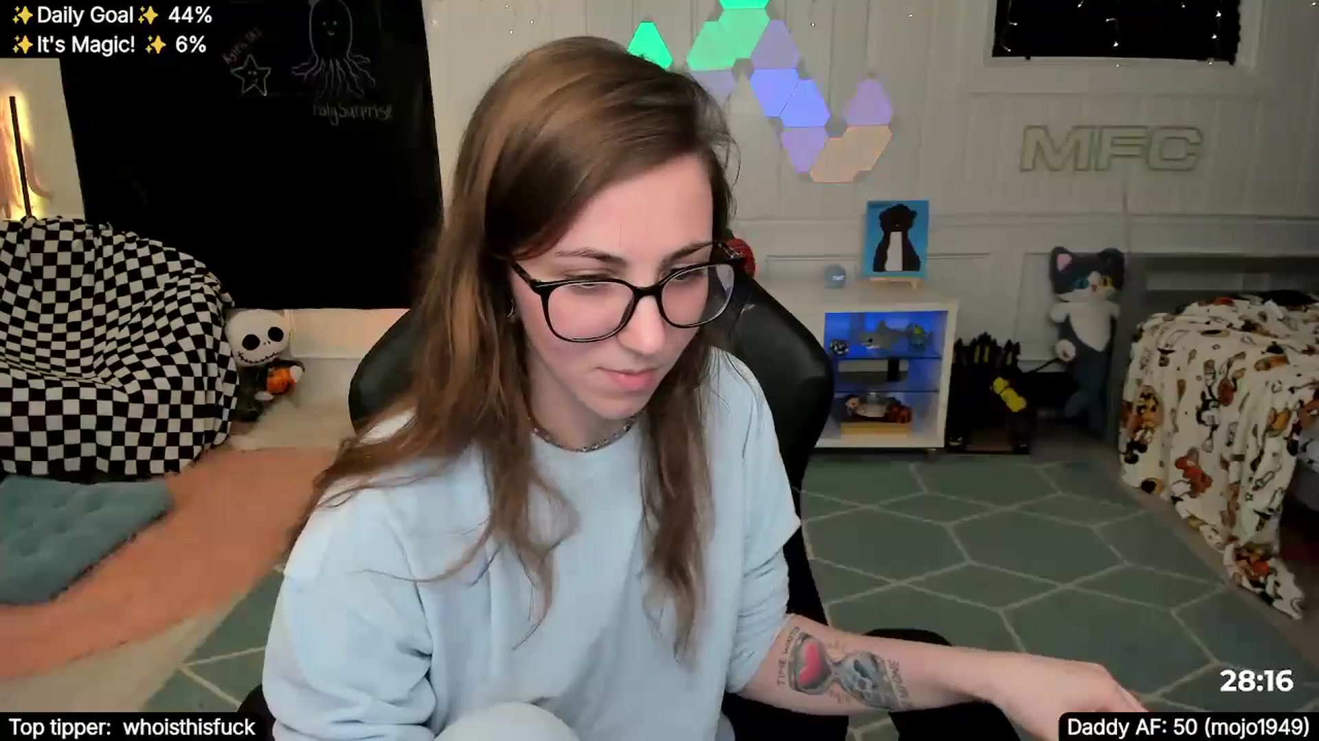 Gallery image thumbnail from TheSharkQueen's myfreecams stream on, 11/23/2025, 03:27 image 16 of 20