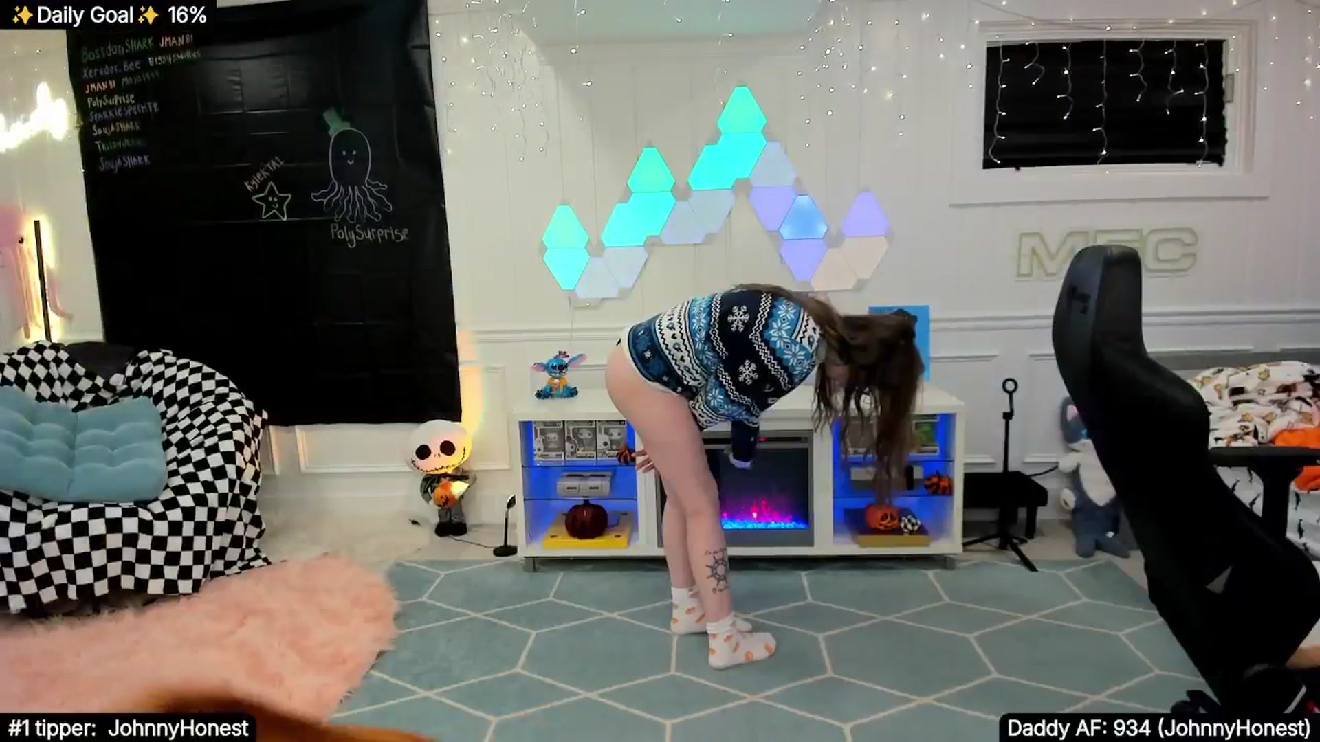 Gallery image thumbnail from TheSharkQueen's myfreecams stream on, 11/27/2025, 03:18 image 20 of 20