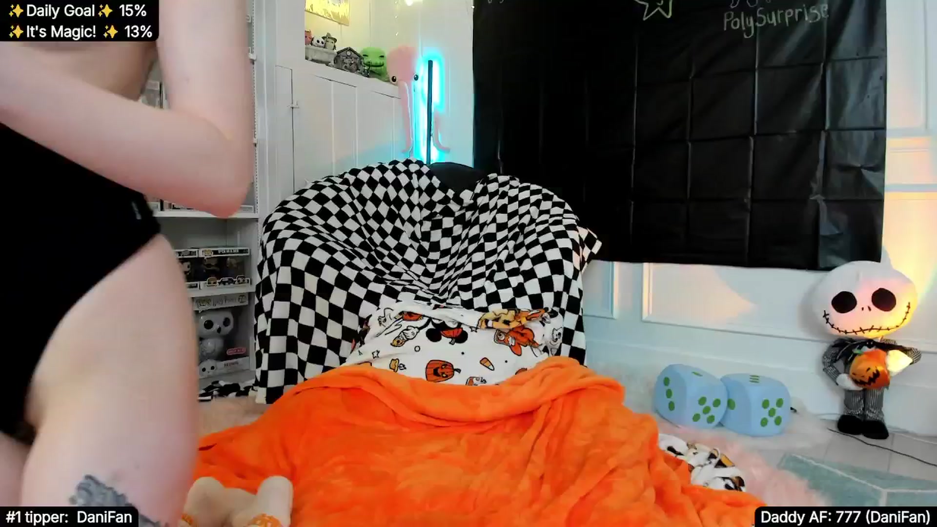 Gallery image thumbnail from TheSharkQueen's myfreecams stream on, 11/29/2025, 04:10 image 16 of 20