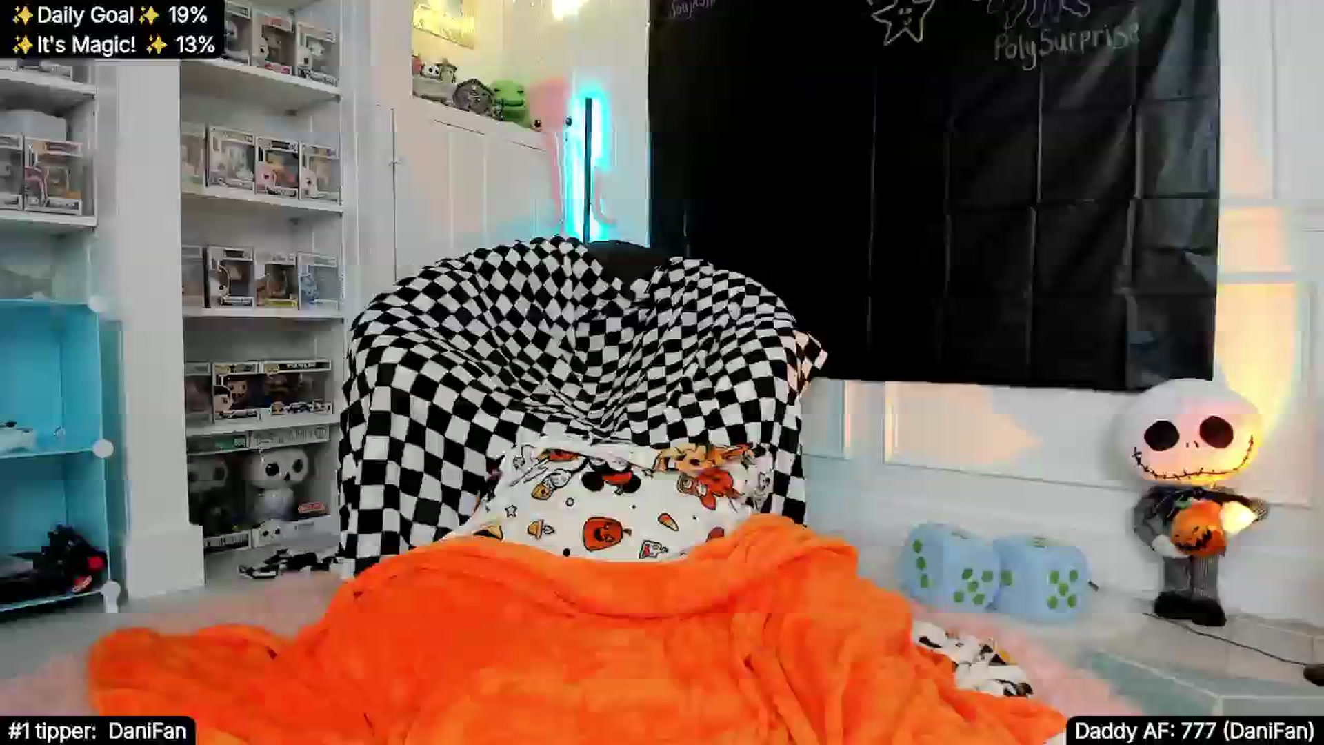 Gallery image thumbnail from TheSharkQueen's myfreecams stream on, 11/29/2025, 04:10 image 19 of 20