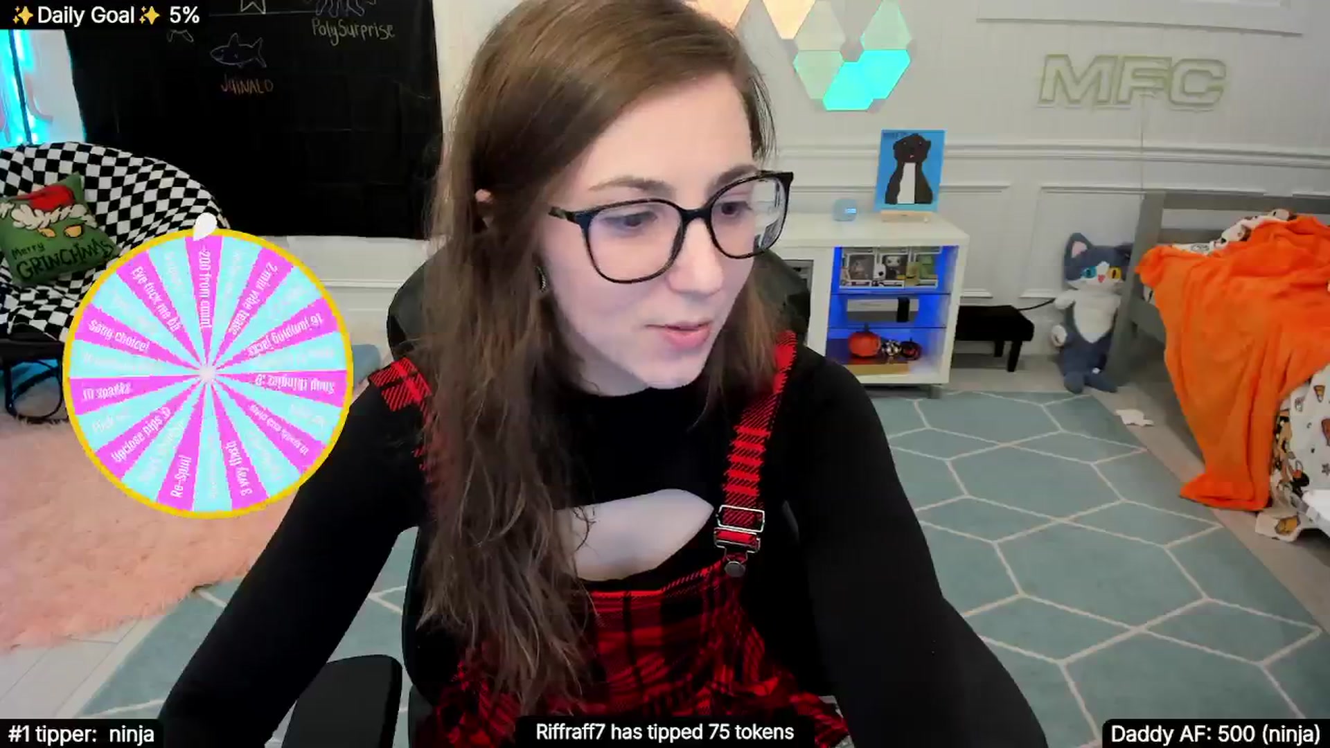Gallery image thumbnail from TheSharkQueen's myfreecams stream on, 11/30/2025, 05:47 image 14 of 20