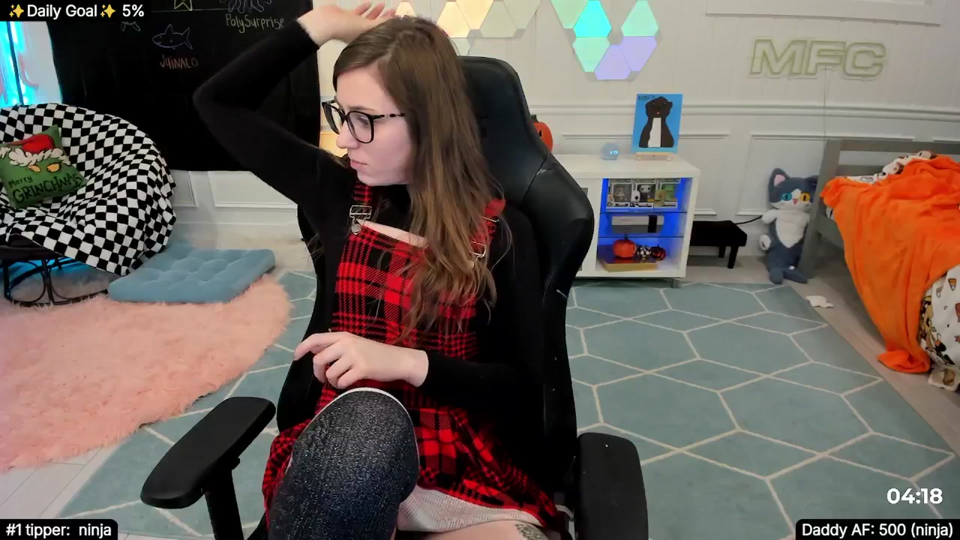 Gallery image thumbnail from TheSharkQueen's myfreecams stream on, 11/30/2025, 05:47 image 20 of 20