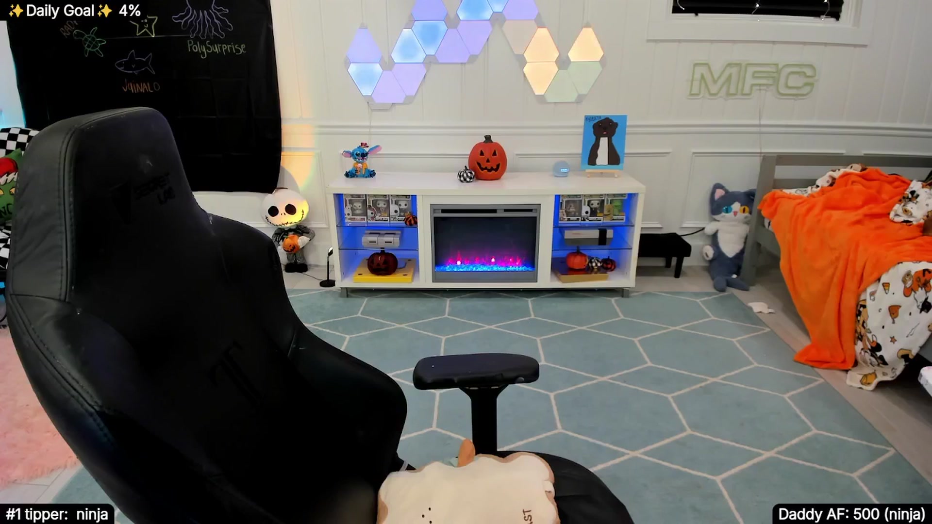 Gallery image thumbnail from TheSharkQueen's myfreecams stream on, 11/30/2025, 05:47 image 12 of 20