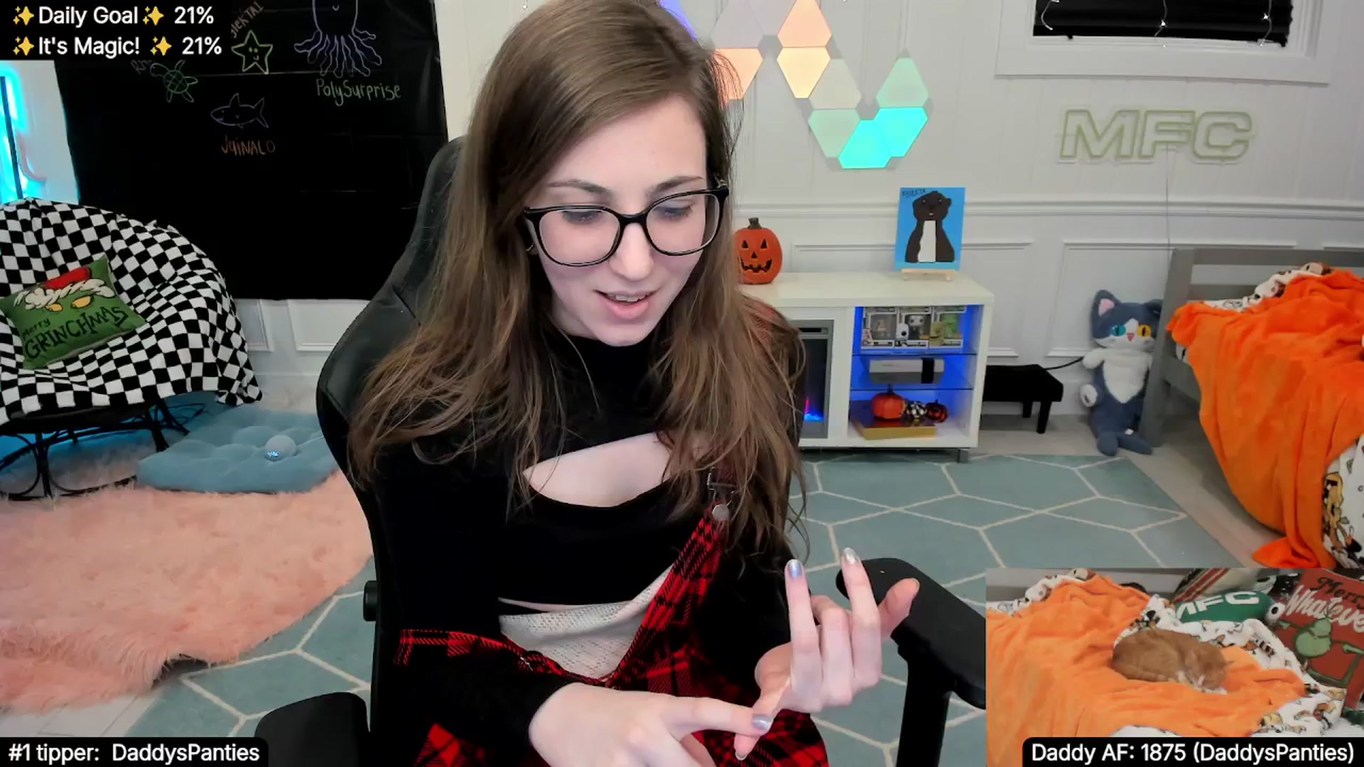 Gallery image thumbnail from TheSharkQueen's myfreecams stream on, 11/30/2025, 10:34 image 14 of 20