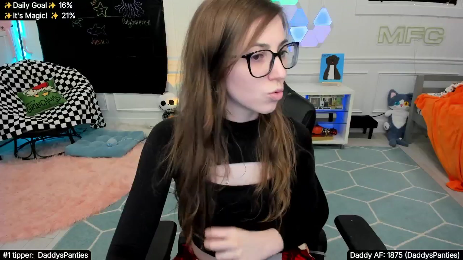 Gallery image thumbnail from TheSharkQueen's myfreecams stream on, 11/30/2025, 10:34 image 5 of 20