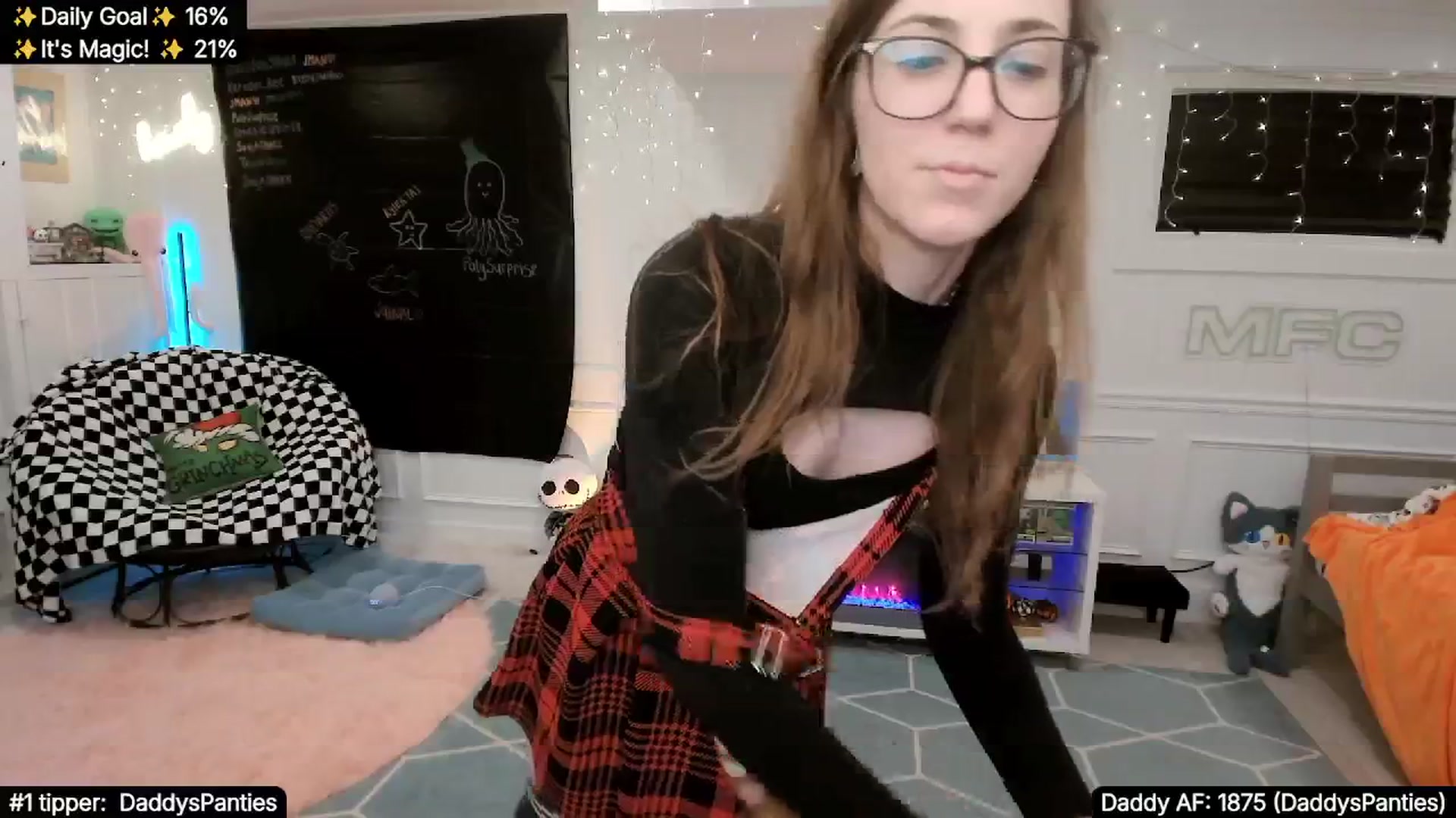 Gallery image thumbnail from TheSharkQueen's myfreecams stream on, 11/30/2025, 10:34 image 3 of 20