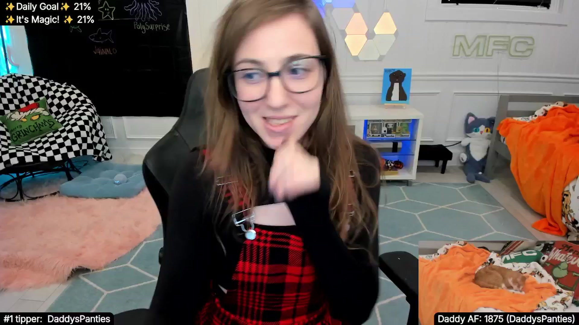 Gallery image thumbnail from TheSharkQueen's myfreecams stream on, 11/30/2025, 10:34 image 12 of 20