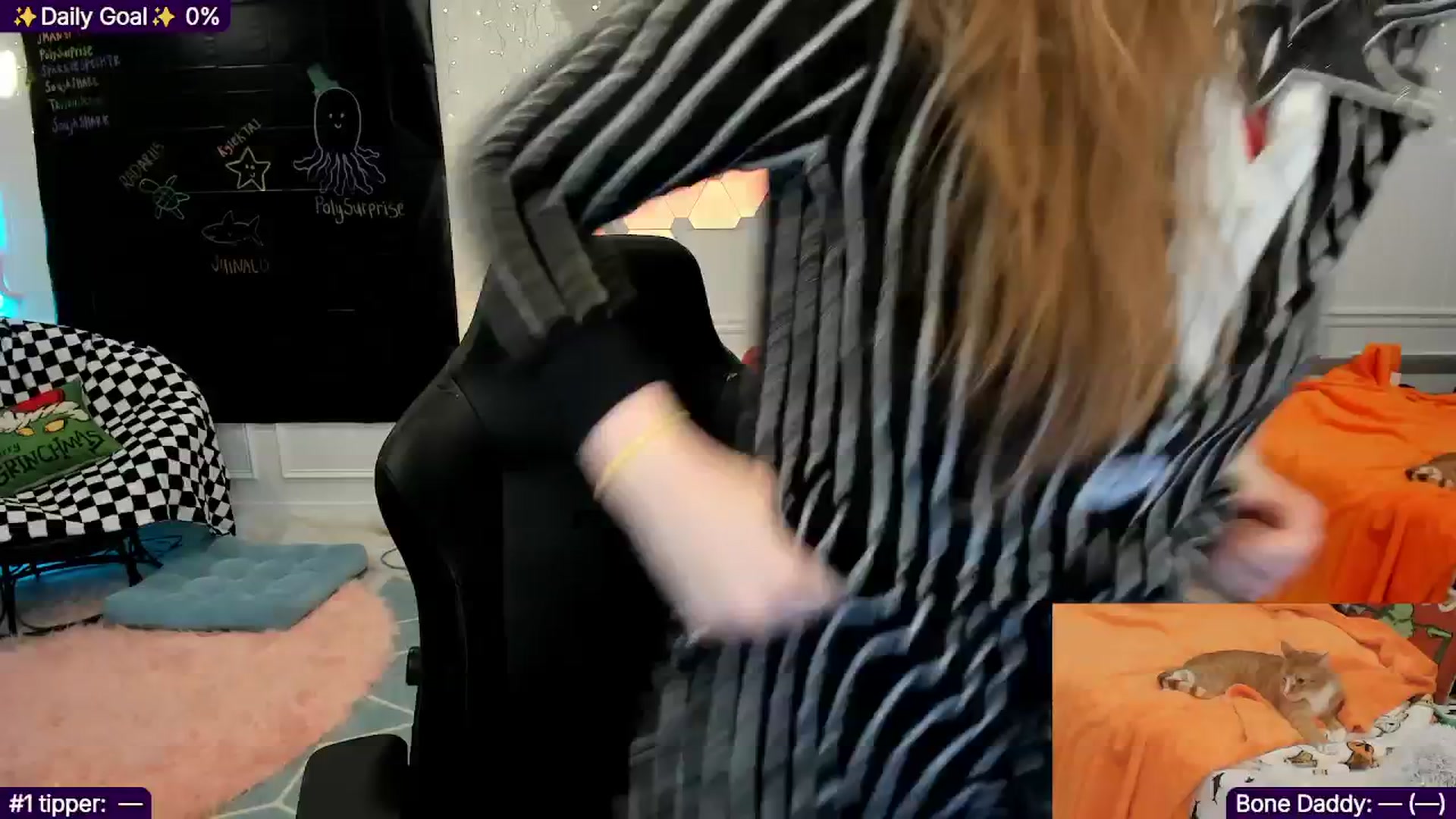 Gallery image thumbnail from TheSharkQueen's myfreecams stream on, 12/01/2025, 09:46 image 3 of 20