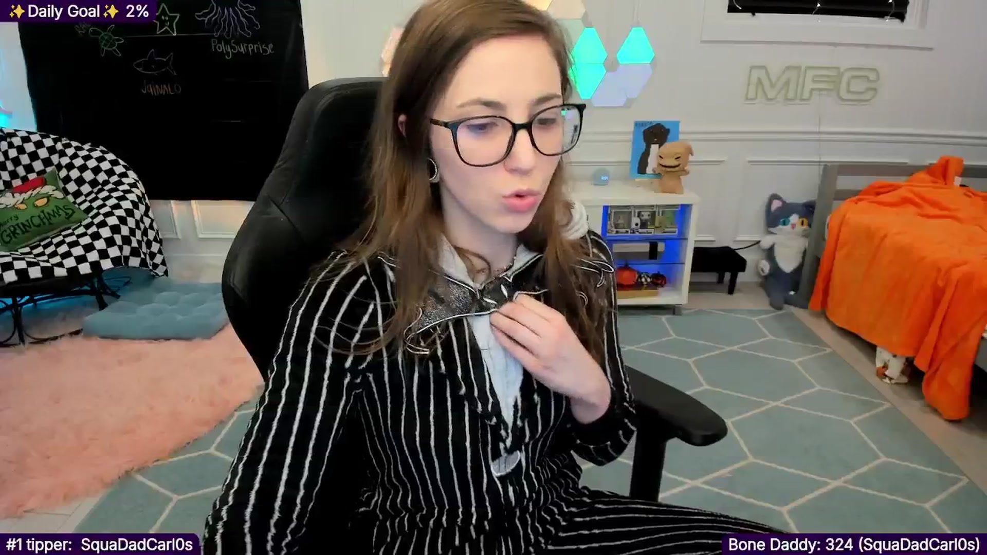 Gallery image thumbnail from TheSharkQueen's myfreecams stream on, 12/01/2025, 09:46 image 7 of 20