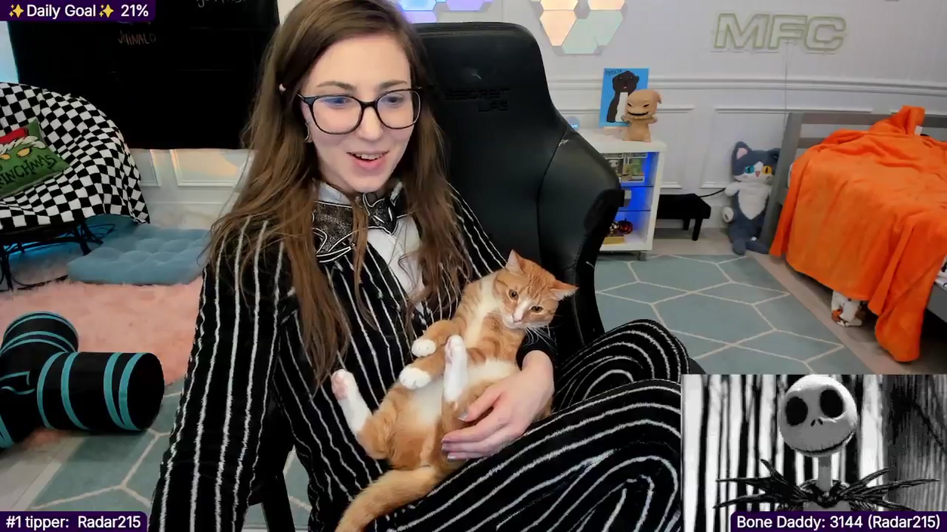 Gallery image thumbnail from TheSharkQueen's myfreecams stream on, 12/01/2025, 09:46 image 10 of 20