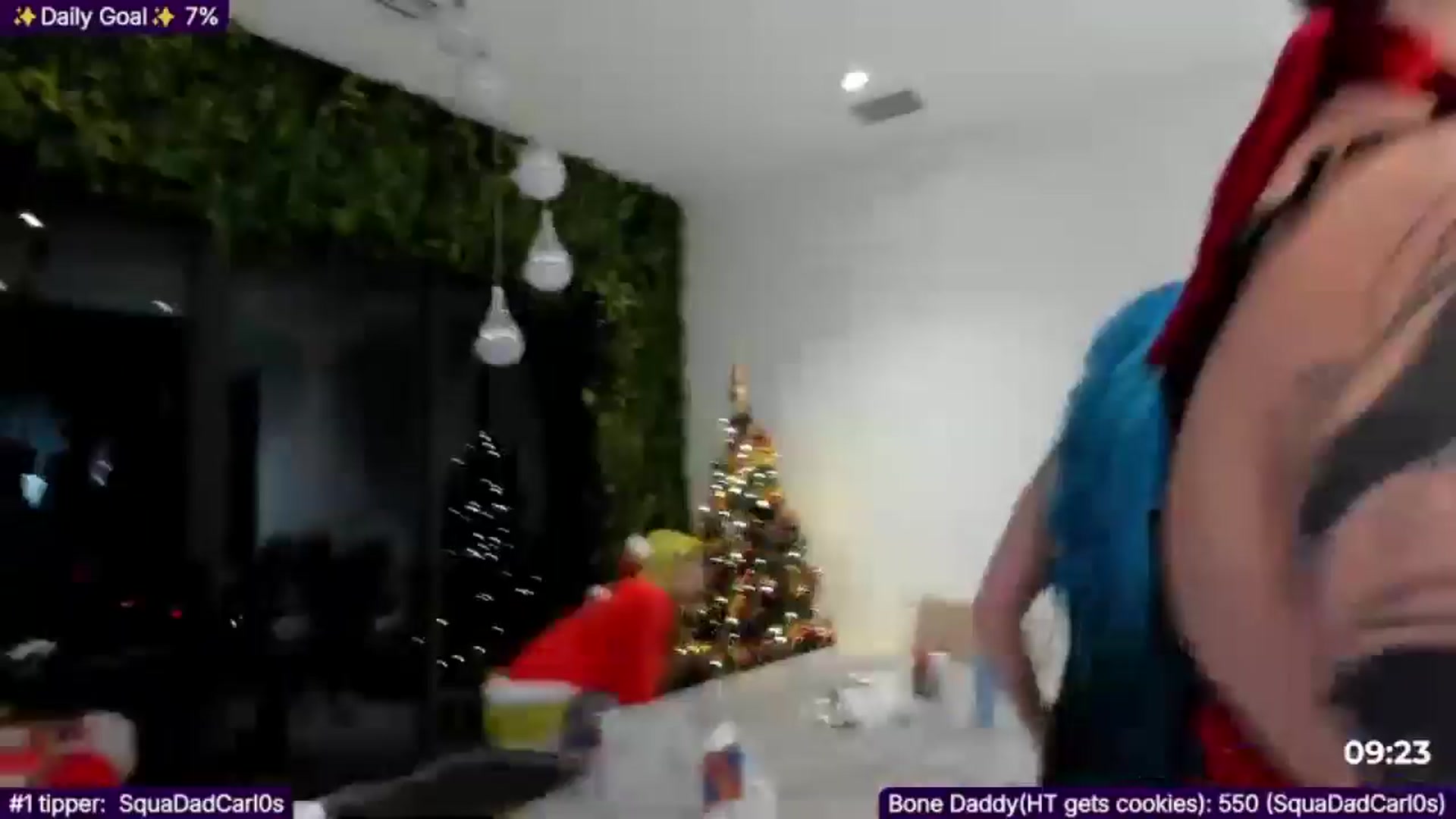 Gallery image thumbnail from TheSharkQueen's myfreecams stream on, 12/05/2025, 02:06 image 13 of 20