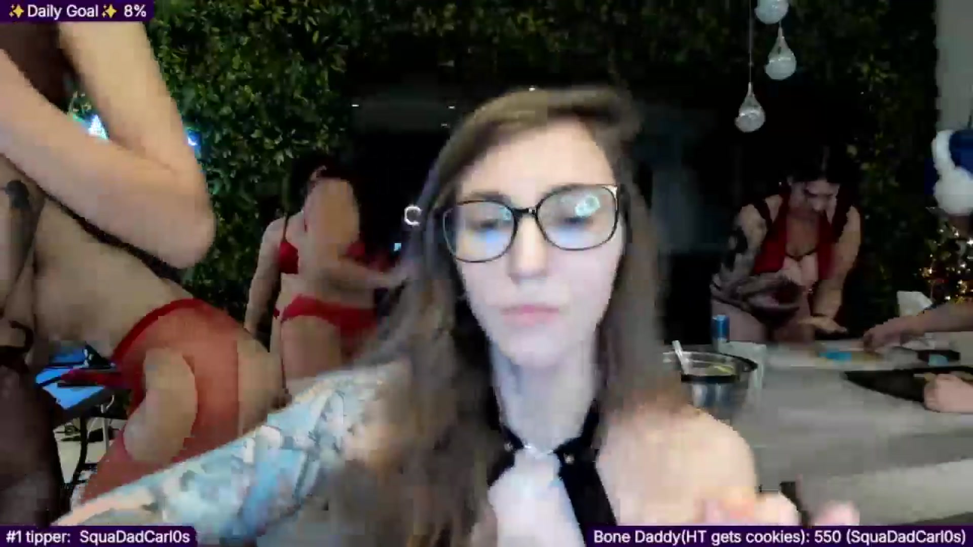 Gallery image thumbnail from TheSharkQueen's myfreecams stream on, 12/05/2025, 02:52 image 6 of 20