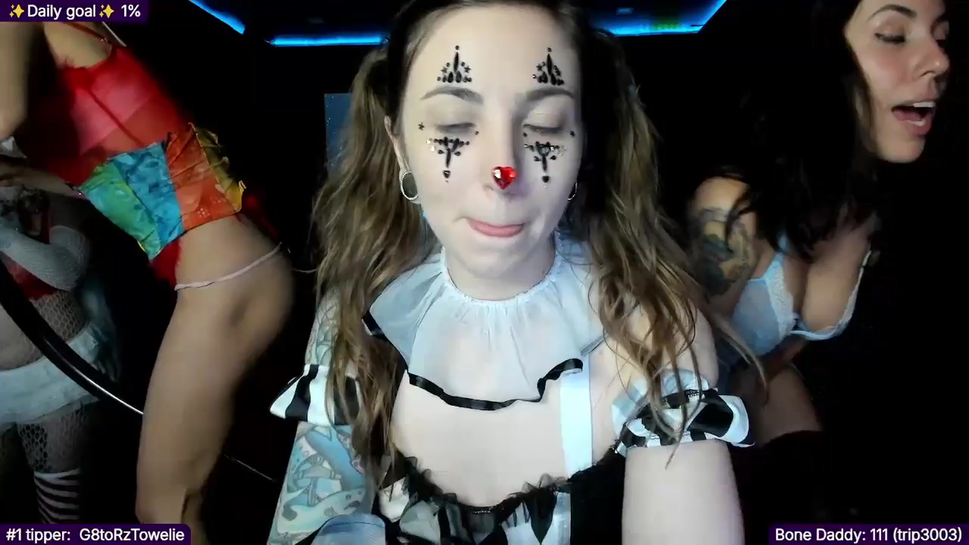 Gallery image thumbnail from TheSharkQueen's myfreecams stream on, 12/07/2025, 05:09 image 8 of 20