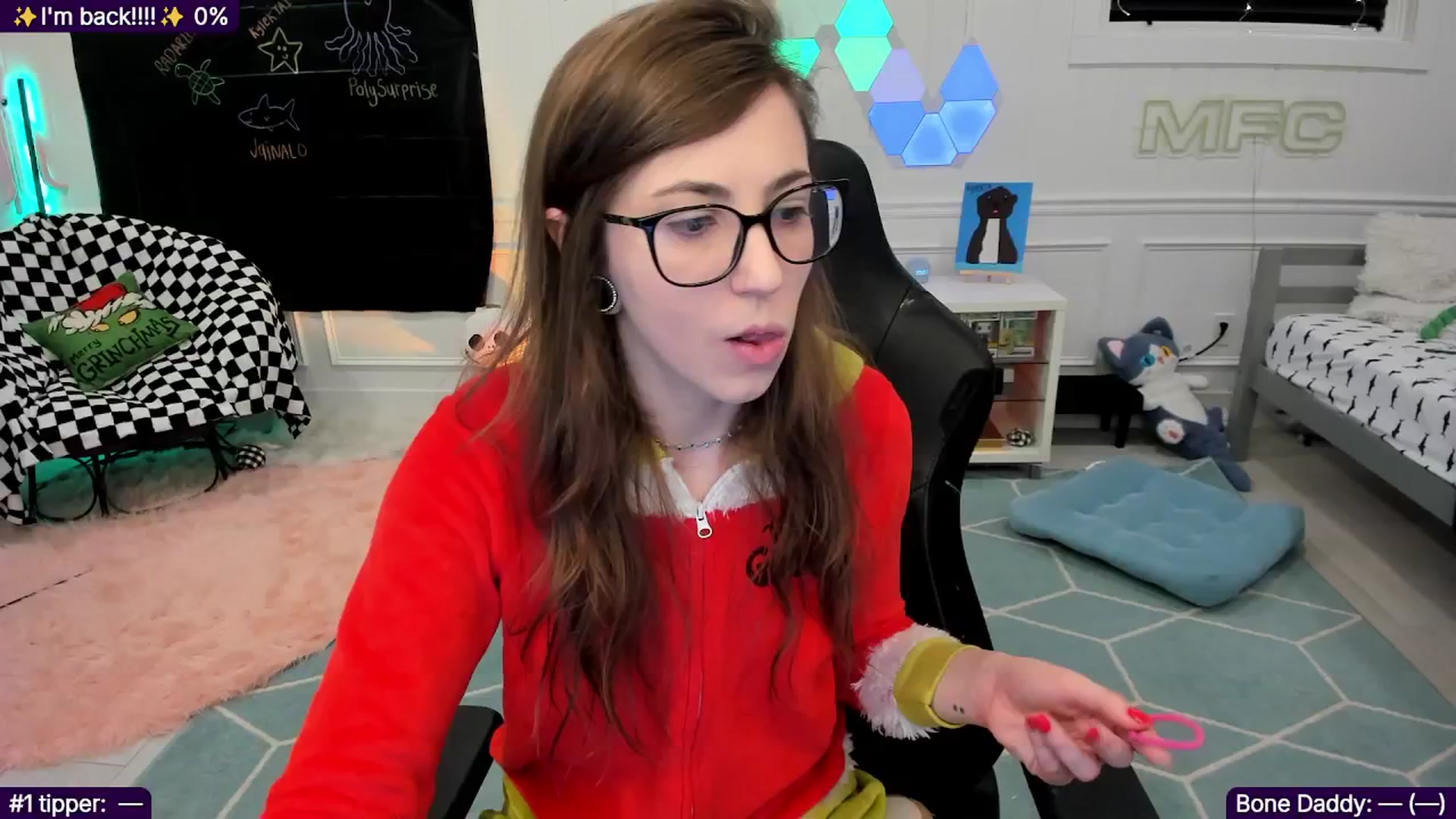 Gallery image thumbnail from TheSharkQueen's myfreecams stream on, 12/19/2025, 07:24 image 1 of 20