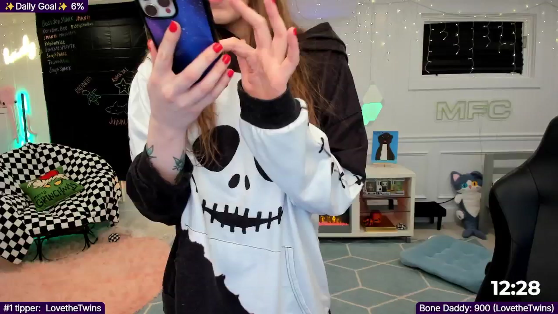 Gallery image thumbnail from TheSharkQueen's myfreecams stream on, 12/20/2025, 03:55 image 12 of 20