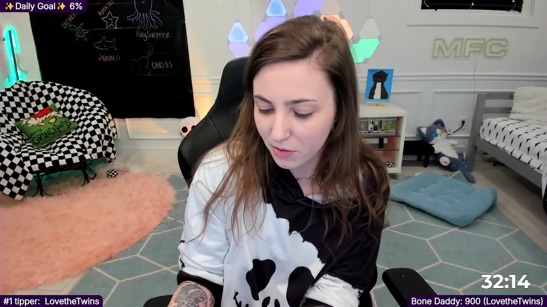 Gallery image thumbnail from TheSharkQueen's myfreecams stream on, 12/20/2025, 03:55 image 7 of 20