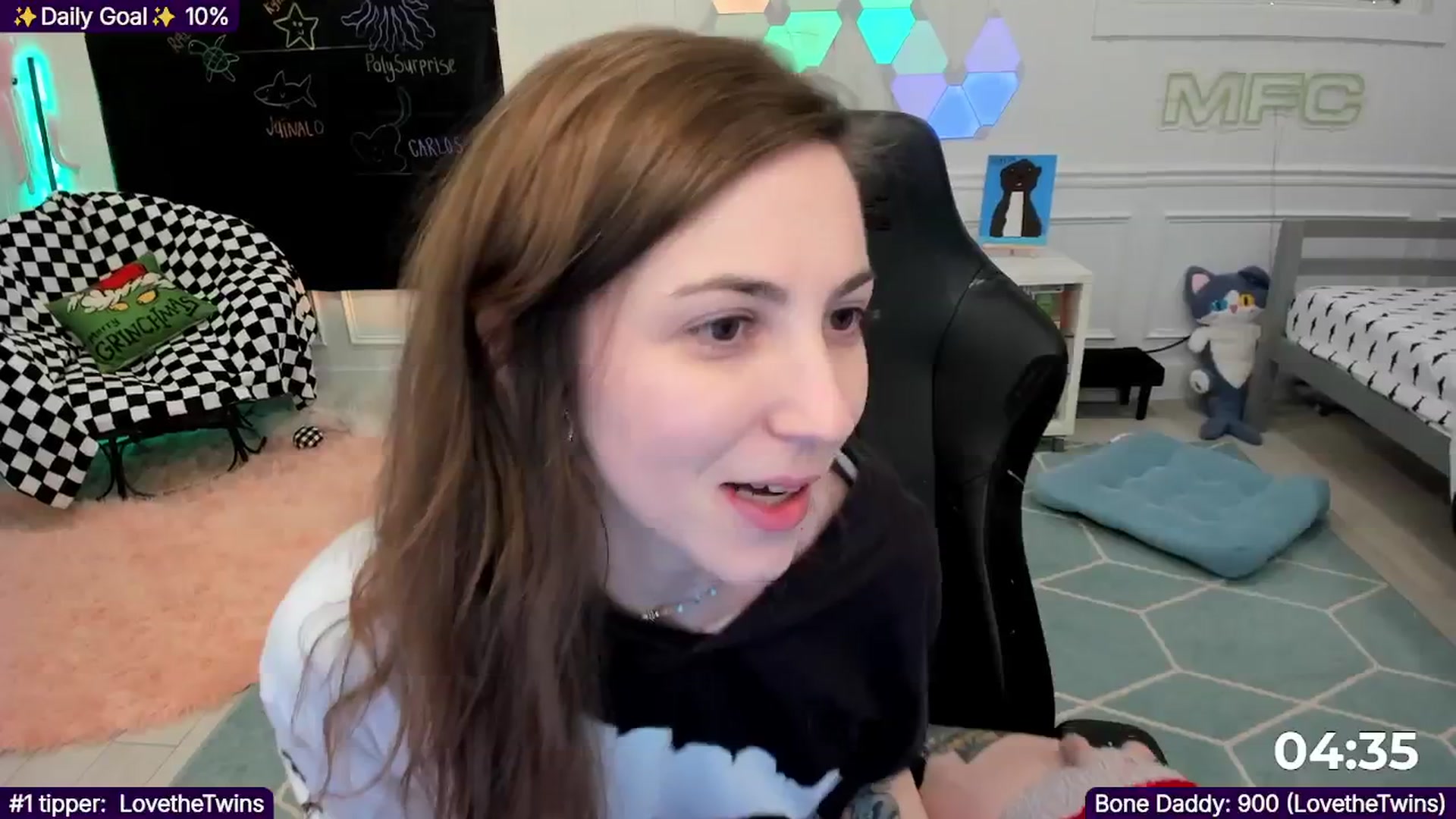 Gallery image thumbnail from TheSharkQueen's myfreecams stream on, 12/20/2025, 03:55 image 14 of 20