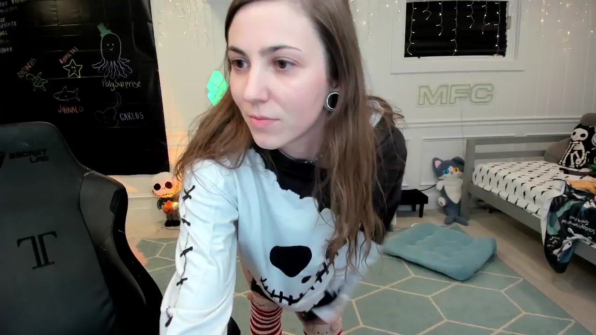 Gallery image thumbnail from TheSharkQueen's myfreecams stream on, 12/20/2025, 10:32 image 3 of 20