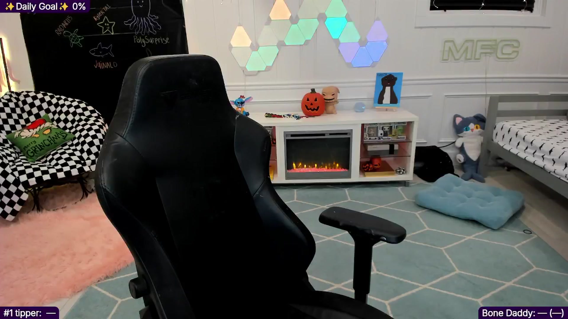 Gallery image thumbnail from TheSharkQueen's myfreecams stream on, 12/22/2025, 02:20 image 12 of 20