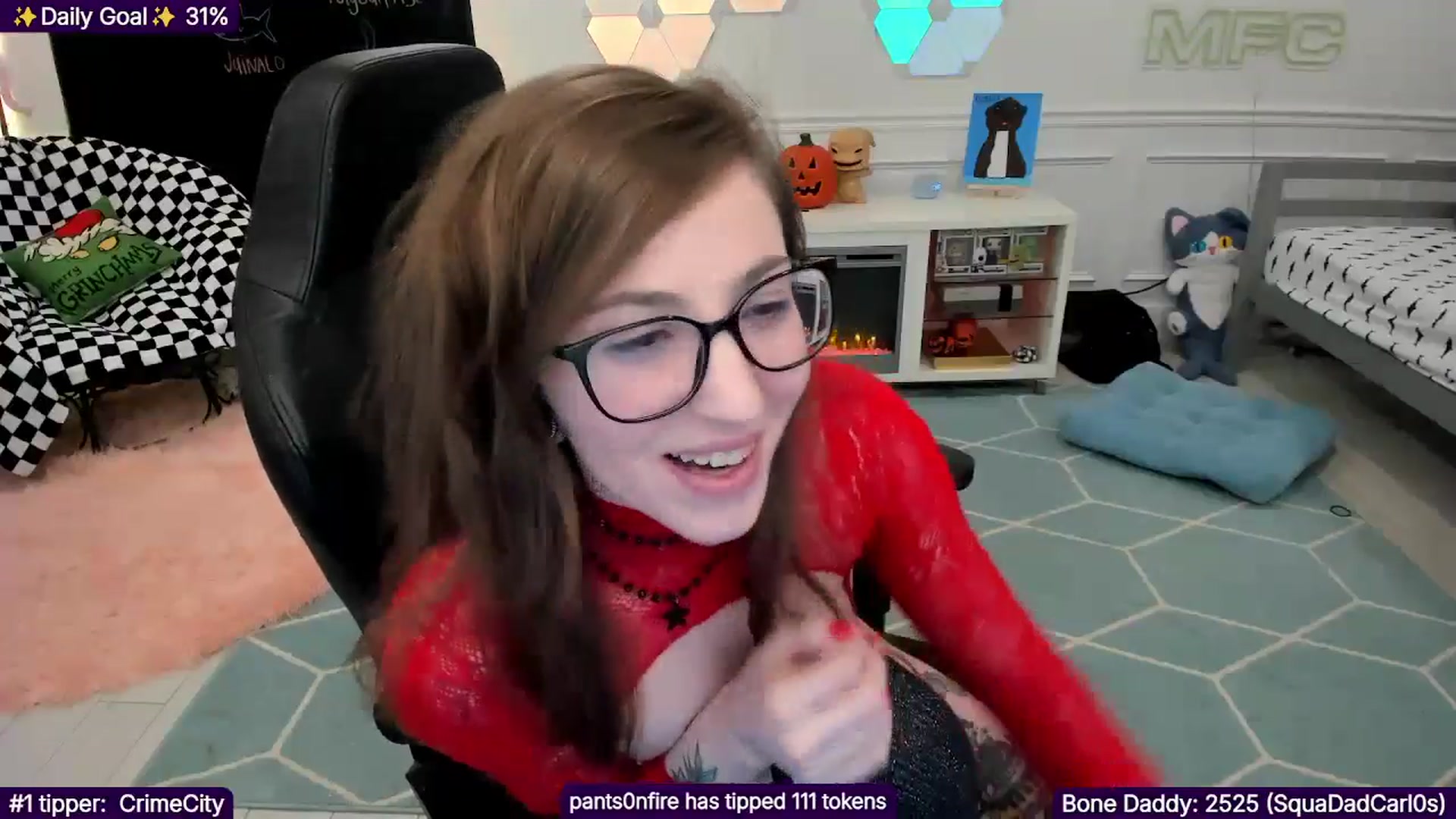 Gallery image thumbnail from TheSharkQueen's myfreecams stream on, 12/22/2025, 04:30 image 13 of 20