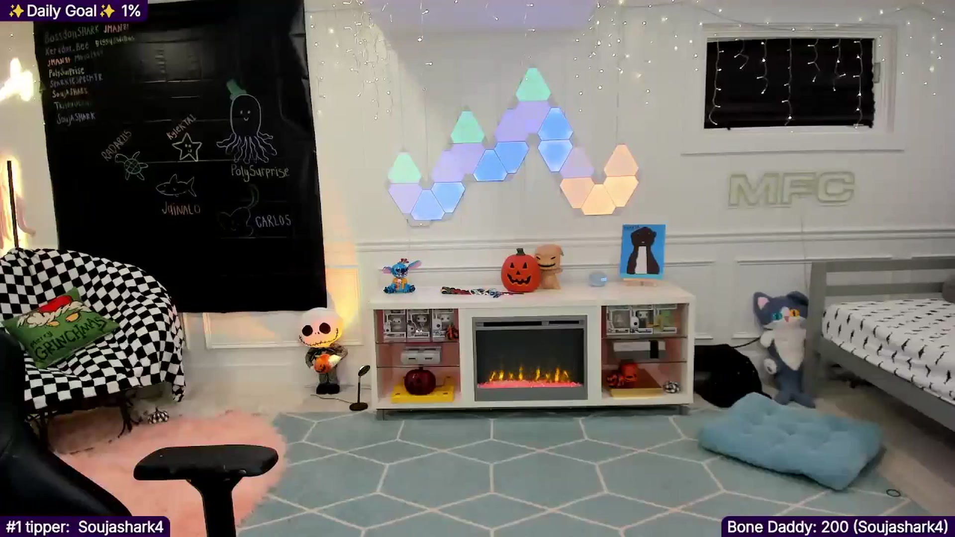 Gallery image thumbnail from TheSharkQueen's myfreecams stream on, 12/22/2025, 04:30 image 5 of 20