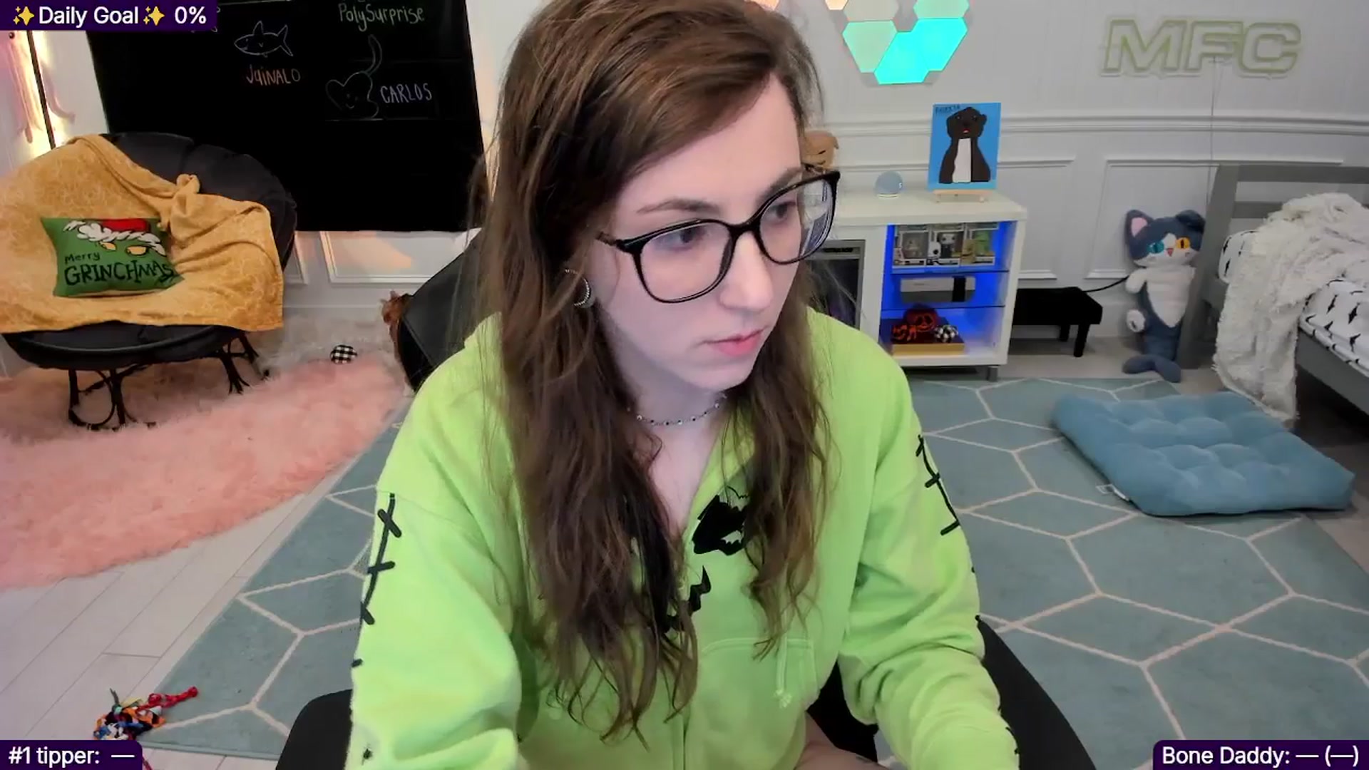 Gallery image thumbnail from TheSharkQueen's myfreecams stream on, 12/31/2025, 03:39 image 2 of 20