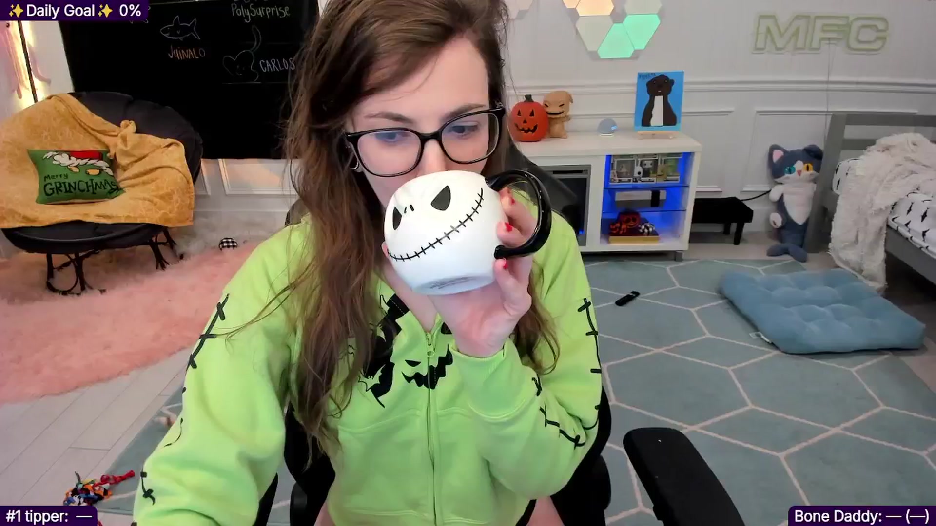 Gallery image thumbnail from TheSharkQueen's myfreecams stream on, 12/31/2025, 03:39 image 1 of 20