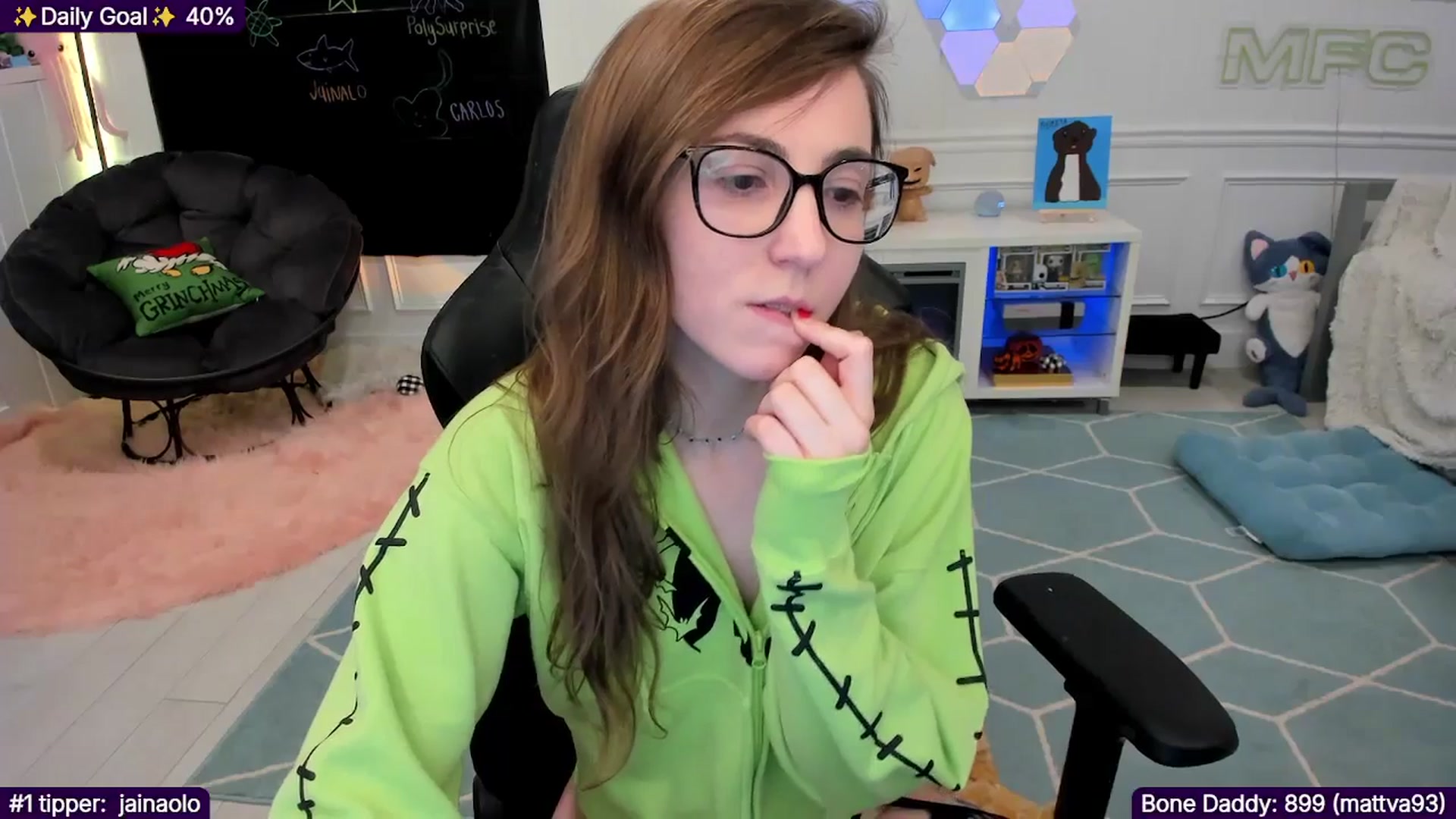 Gallery image thumbnail from TheSharkQueen's myfreecams stream on, 12/31/2025, 06:34 image 12 of 20