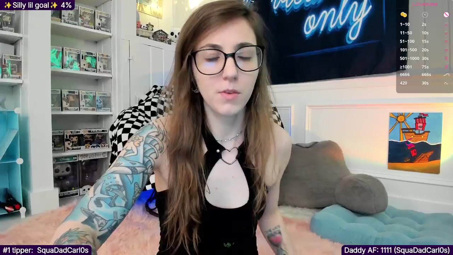 Gallery image thumbnail from TheSharkQueen's myfreecams stream on, 01/03/2026, 05:03 image 17 of 20
